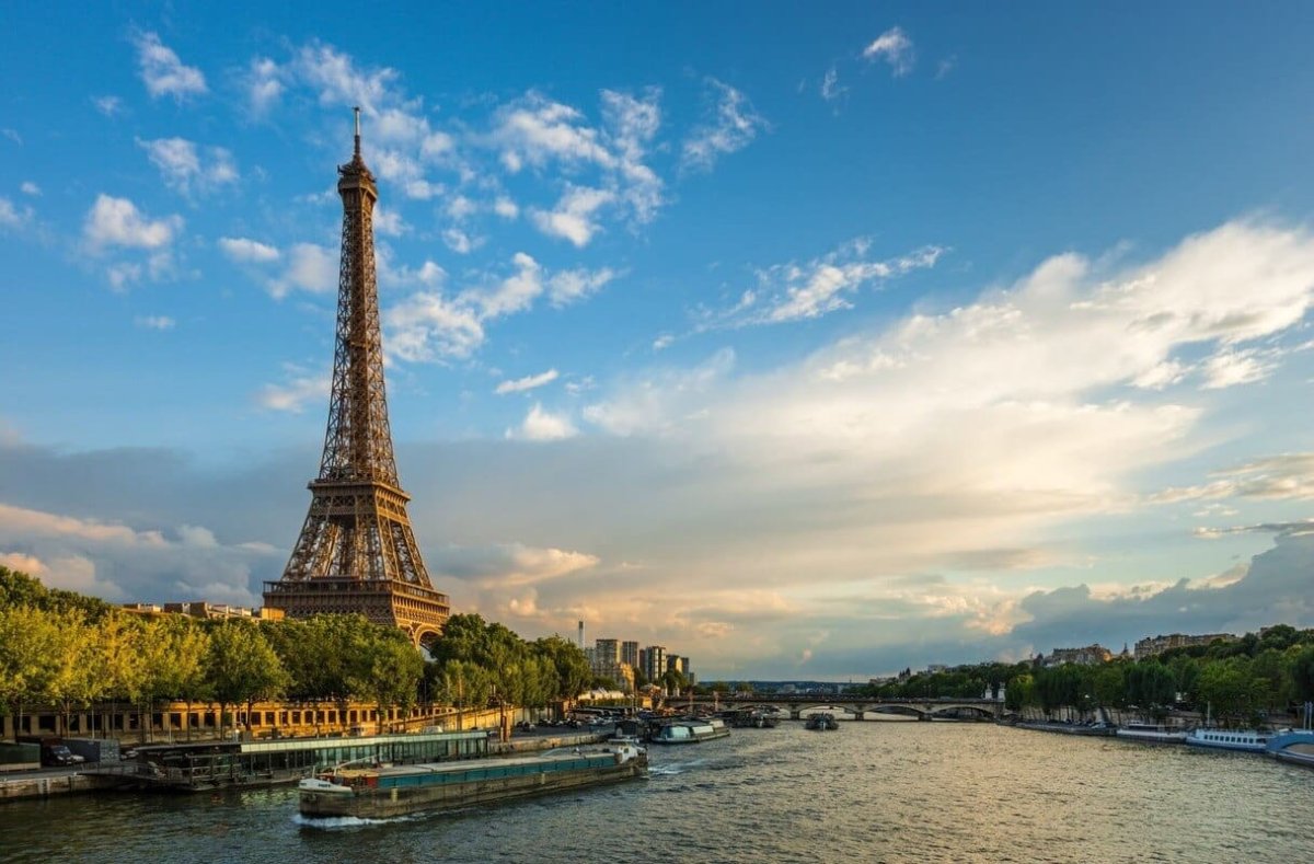 Explore Paris: Tickets, Tours & Tips